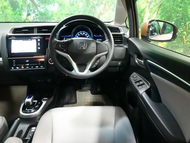 HONDA FIT HYBRID 2013 Image 31