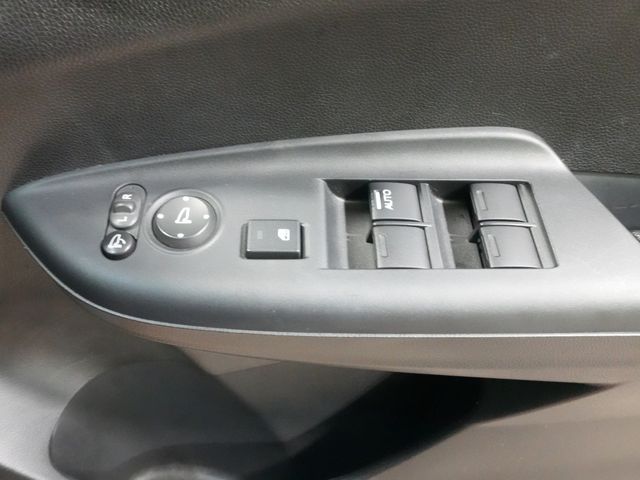 HONDA FIT HYBRID 2013 Image 31