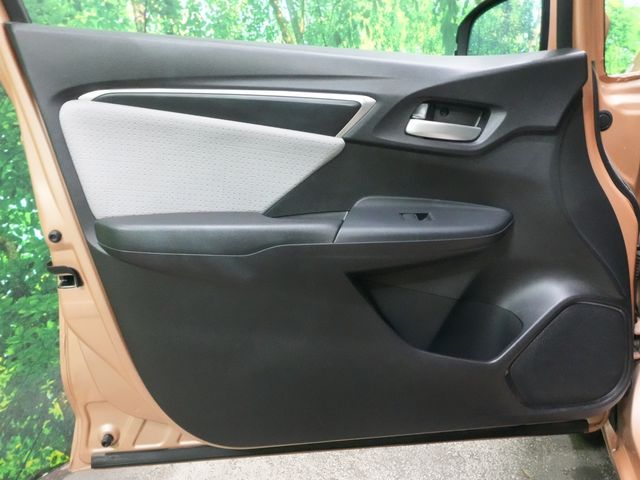 HONDA FIT HYBRID 2013 Image 31