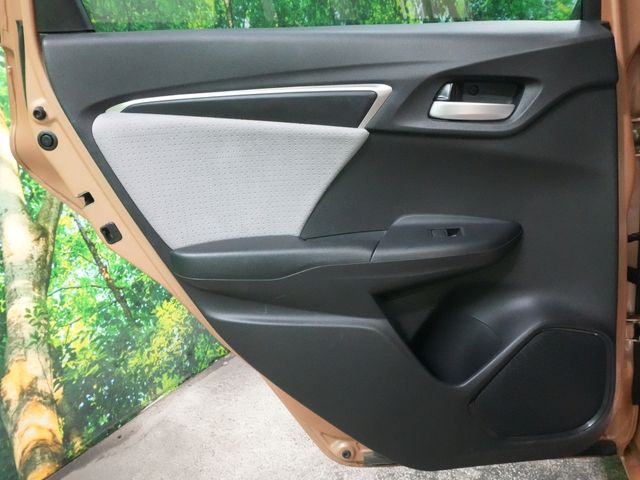 HONDA FIT HYBRID 2013 Image 31