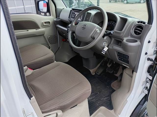 NISSAN NV100 CLIPPER 4WD 2018 Image 31
