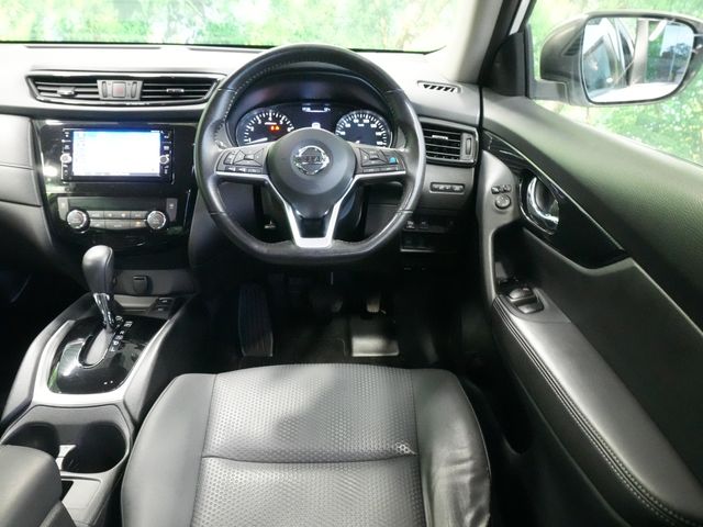 NISSAN X-TRAIL 2WD 2018 Image 31