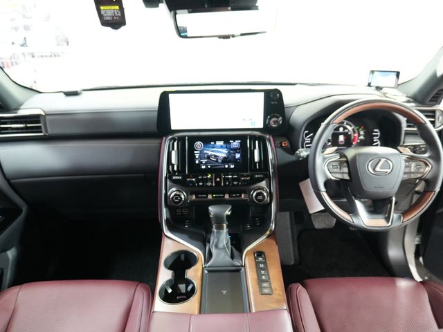 TOYOTA LEXUS LX600 2024 Image 31