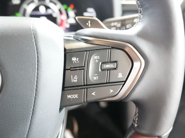 TOYOTA LEXUS LX600 2024 Image 31