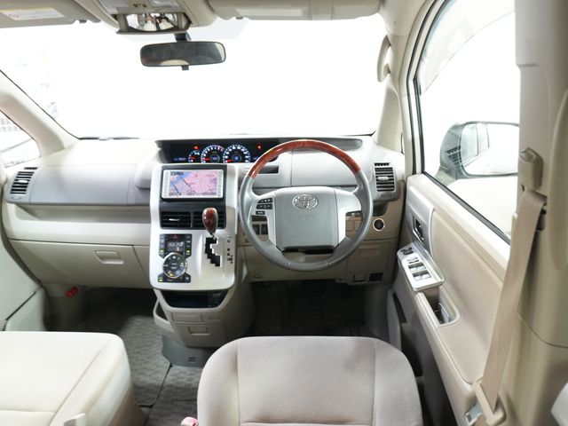 TOYOTA NOAH 4WD 2011 Image 31