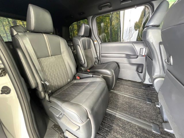 TOYOTA NOAH HYBRID 2022 Image 31