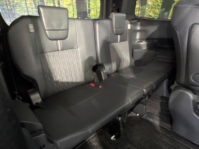 TOYOTA NOAH HYBRID 2022 Image 31