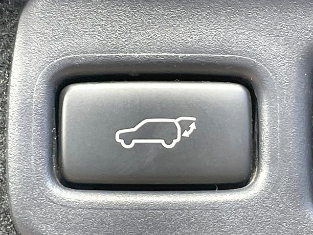 TOYOTA HARRIER 2WD 2017 Image 31