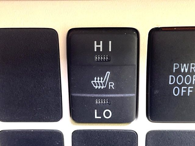 TOYOTA PORTE 2013 Image 31