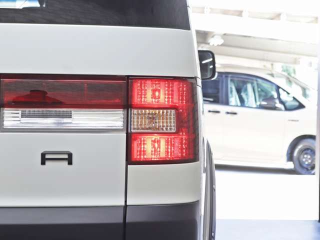 MITSUBISHI DELICA D:5 2WD 2011 Image 31