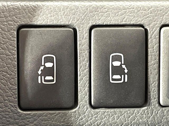 TOYOTA VOXY 2009 Image 31