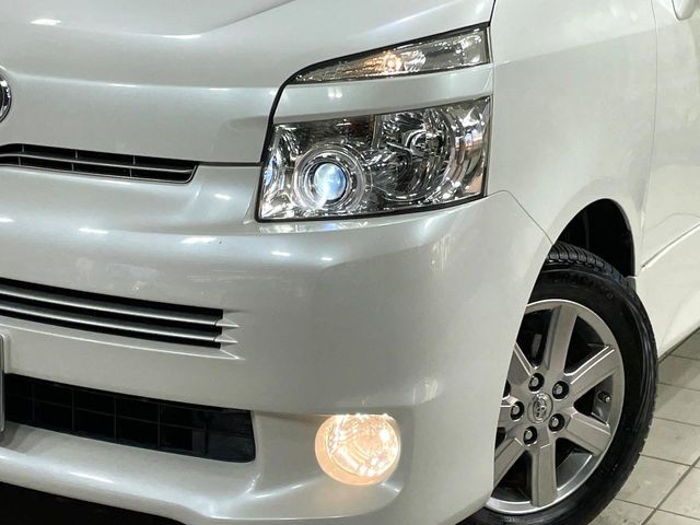 TOYOTA VOXY 2009 Image 31
