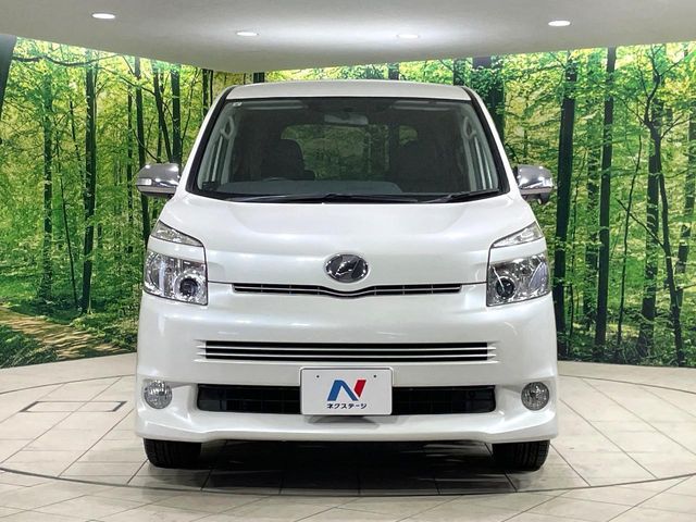 TOYOTA VOXY 2009 Image 31