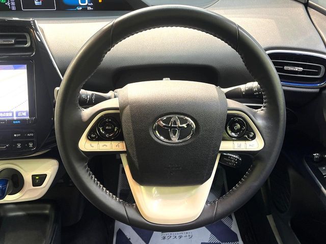 TOYOTA PRIUS 2016 Image 31
