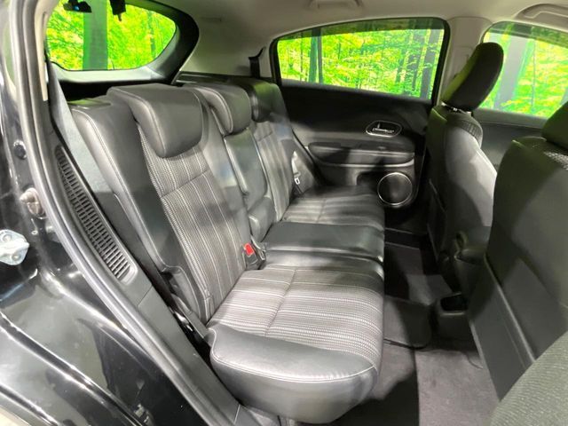 HONDA VEZEL HYBRID 2017 Image 31