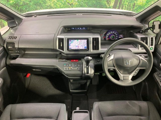 HONDA STEPWAGON SPADA 2013 Image 31