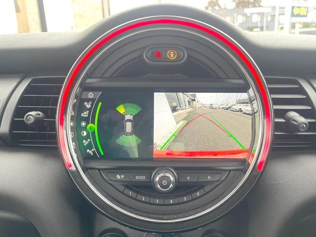 BMW MINI COOPER 5DOOR 2019 Image 31