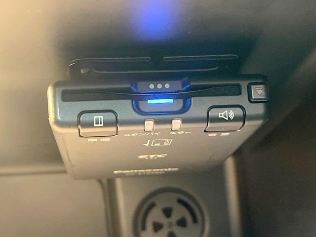 BMW MINI COOPER 5DOOR 2019 Image 31