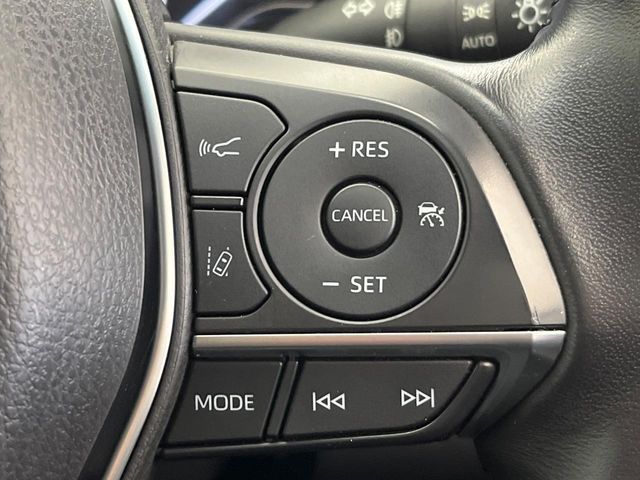 TOYOTA CAMRY HYBRID 2017 Image 31