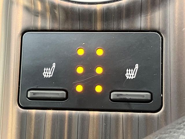 TOYOTA CAMRY HYBRID 2017 Image 31