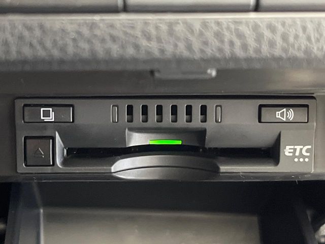 TOYOTA CAMRY HYBRID 2019 Image 31