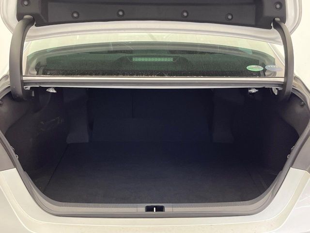 TOYOTA CAMRY HYBRID 2019 Image 31