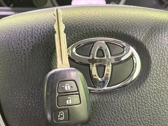 TOYOTA VOXY 4WD 2015 Image 31