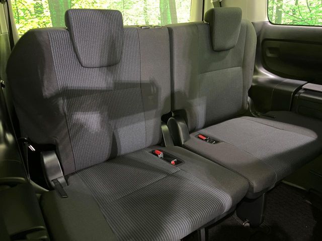 TOYOTA VOXY 4WD 2015 Image 31