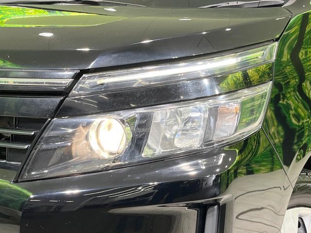 TOYOTA VOXY 4WD 2015 Image 31