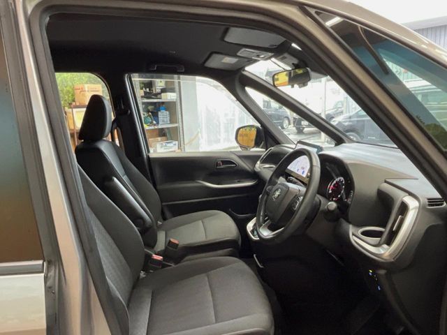 TOYOTA NOAH 2022 Image 31