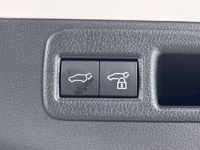 TOYOTA HARRIER HYBRID 2023 Image 31