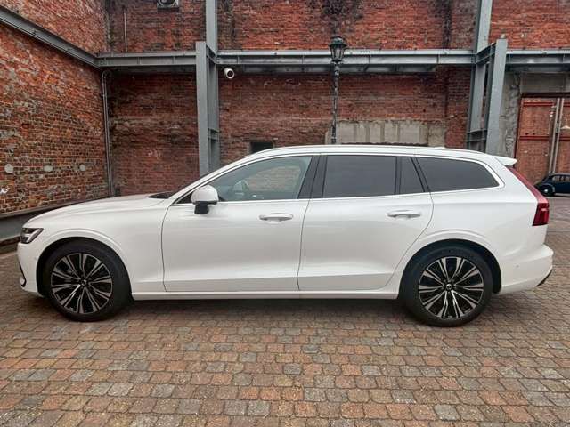 VOLVO V60 2025 Image 31