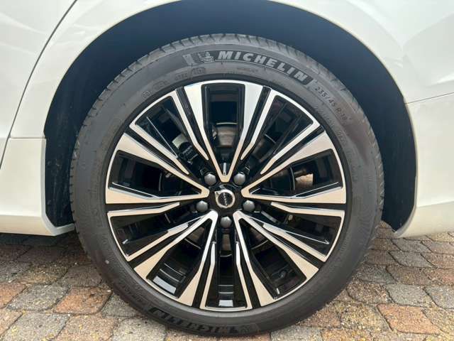 VOLVO V60 2025 Image 31