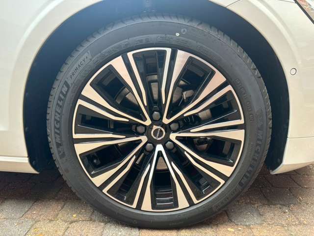 VOLVO V60 2025 Image 31