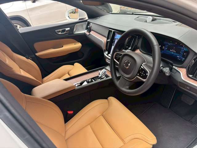 VOLVO V60 2025 Image 31