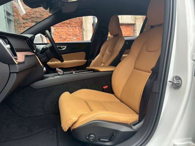 VOLVO V60 2025 Image 31