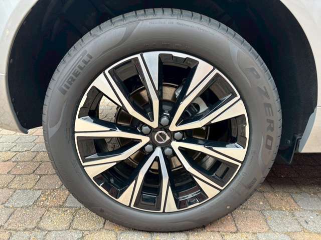 VOLVO XC60 2025 Image 31