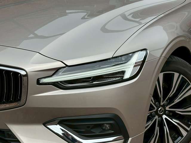 VOLVO V60 2025 Image 31