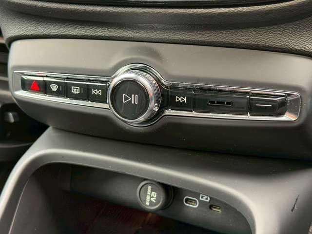 VOLVO XC40 2025 Image 31