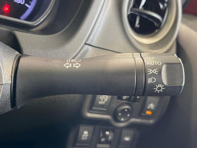 NISSAN NOTE 2015 Image 31