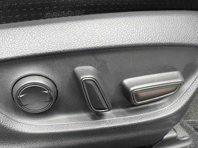 TOYOTA PRIUS 2019 Image 31