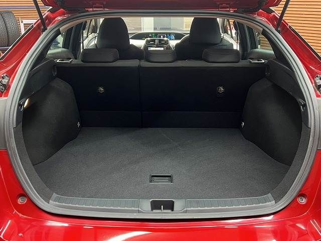 TOYOTA PRIUS 2019 Image 31