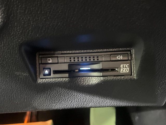 TOYOTA PRIUS PHV 2017 Image 31