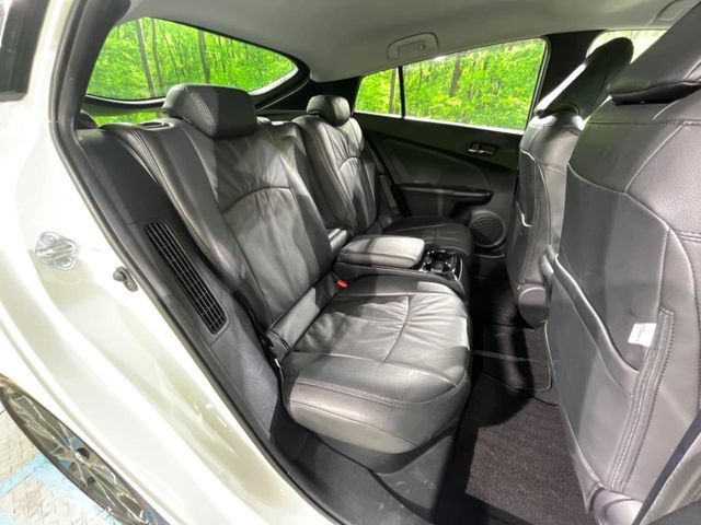 TOYOTA PRIUS PHV 2017 Image 31