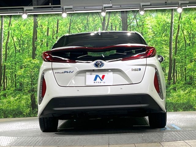 TOYOTA PRIUS PHV 2017 Image 31