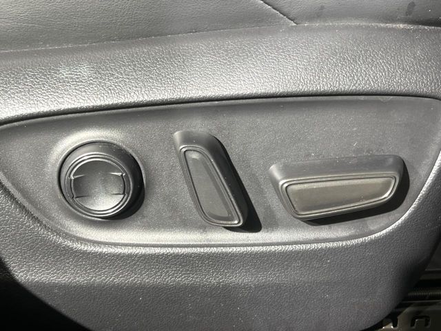 TOYOTA RAV4 HYBRID 4WD 2023 Image 31