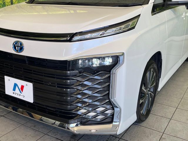 TOYOTA VOXY HYBRID 2025 Image 31