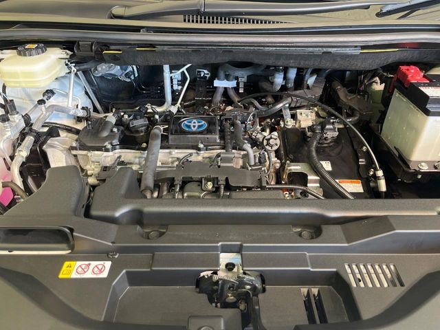 TOYOTA VOXY HYBRID 2025 Image 31