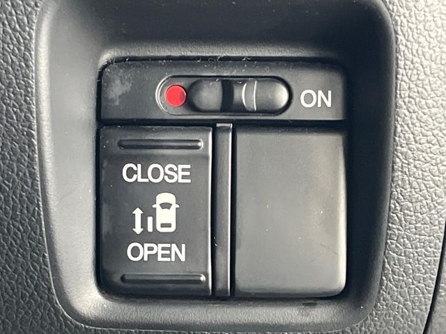 HONDA N BOX 2014 Image 31