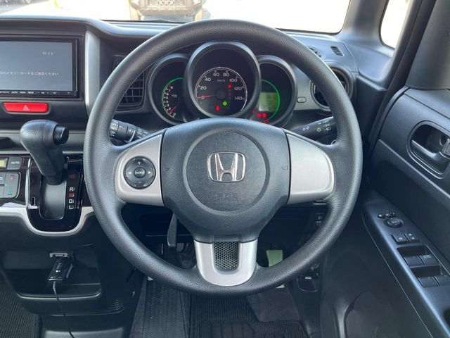 HONDA N BOX 2014 Image 31